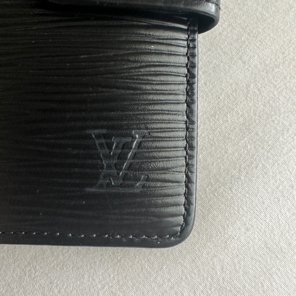 Louis Vuitton Black Epi Leather Wallet - Near Flawless - Picture 3 of 16